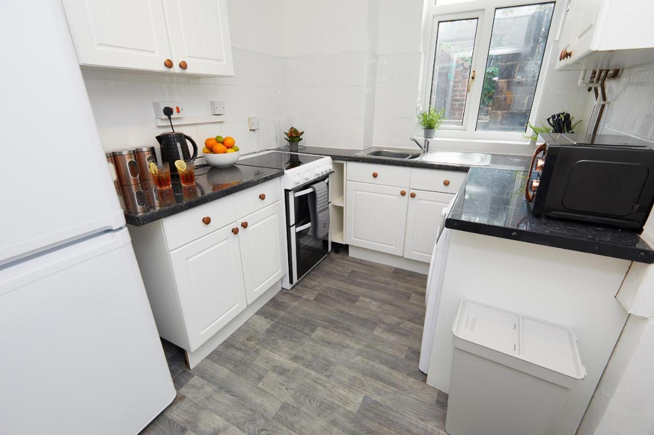 Your Sheffield Stays - Spacious 5 Bedroom House Exterior photo