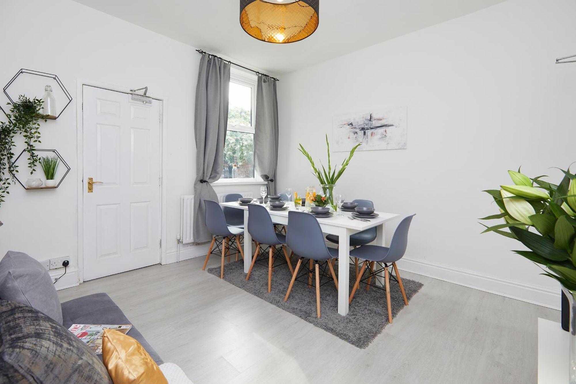 Your Sheffield Stays - Spacious 5 Bedroom House Room photo