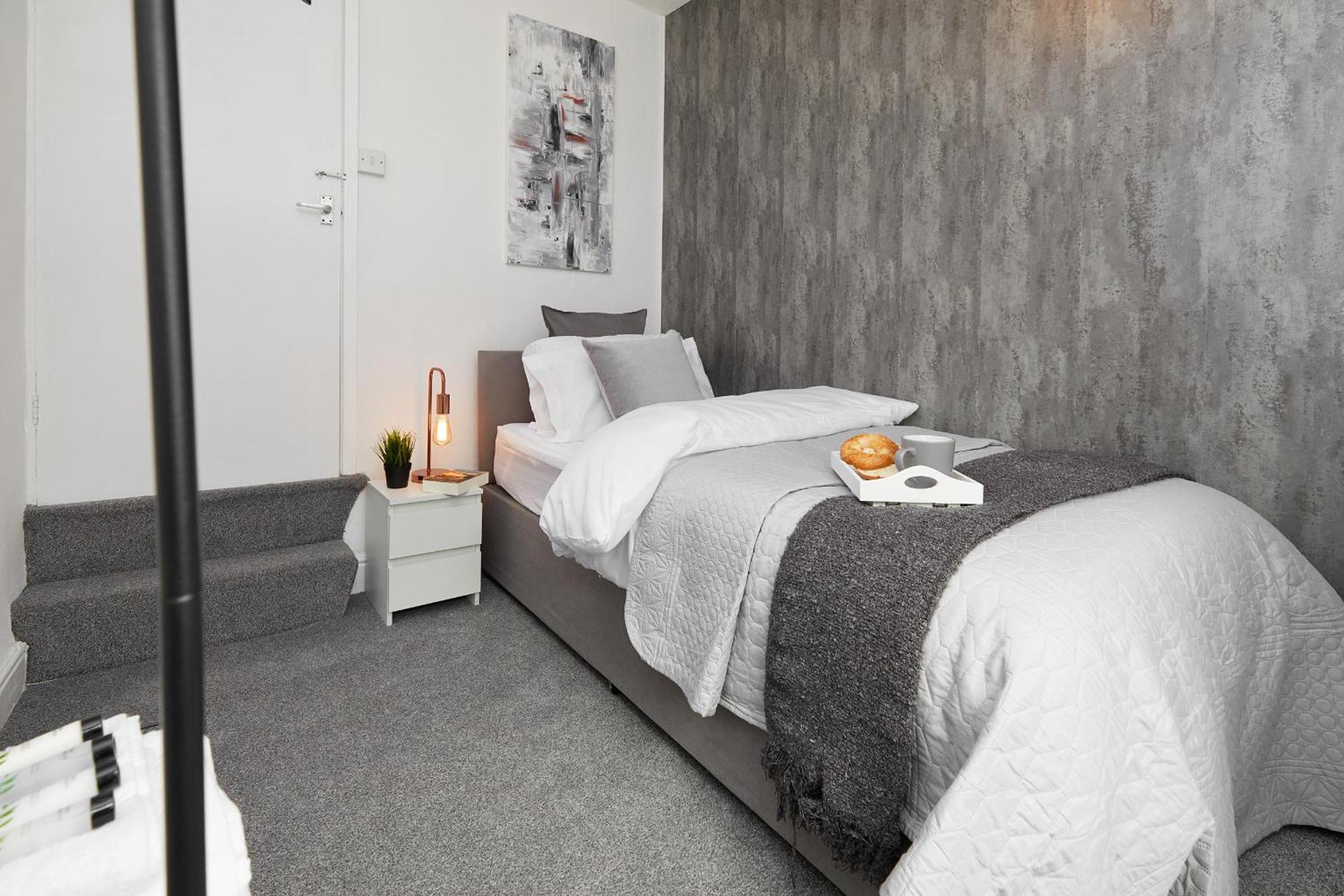 Your Sheffield Stays - Spacious 5 Bedroom House Room photo